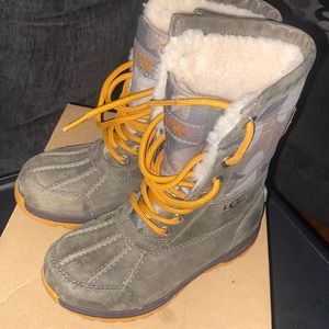 Ugg boy boots size 12